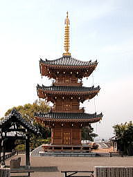 長慶寺三重塔