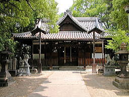 鴨高田神社拝殿