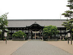 誉田八幡宮拝殿