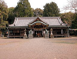 日根神社拝殿