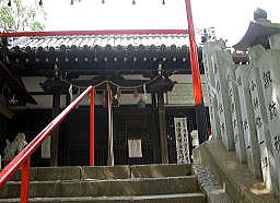 忍稜神社拝殿