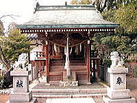 境内摂社浮島神社
