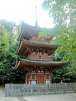 霊山寺三重塔