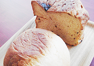 自家製パンの写真